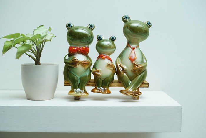 Happy frog family set of three