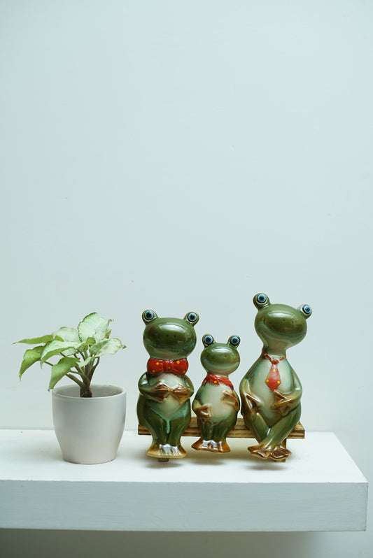 Happy Frog Family Set Of Three
