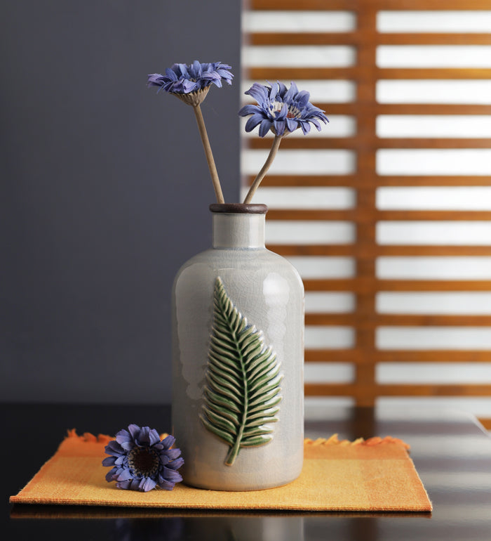 Leaf design ceramic vase with round neck